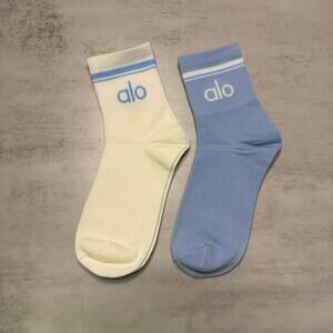 NWOT Alo Socks 2 Pairs Half Crew ThrowBack Medium